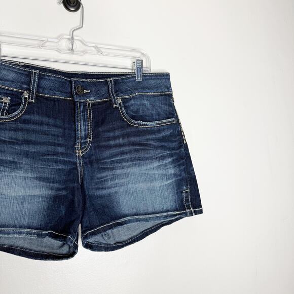 BKE Culture Mid Rise Stretch Distressed Denim Shorts VTG Y2K Women’s Size 32 - Picture 3 of 9